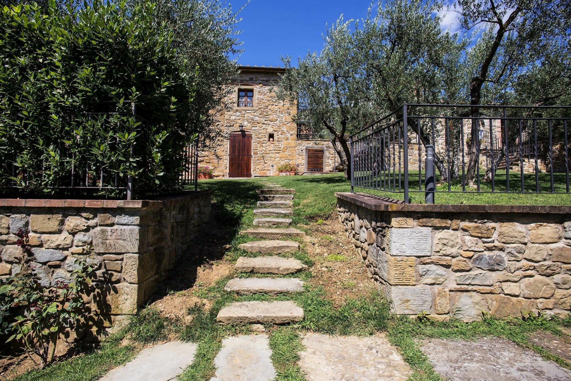 Agriturismo Borgo Tra Gli Olivi Castiglion Fiorentino Exterior foto
