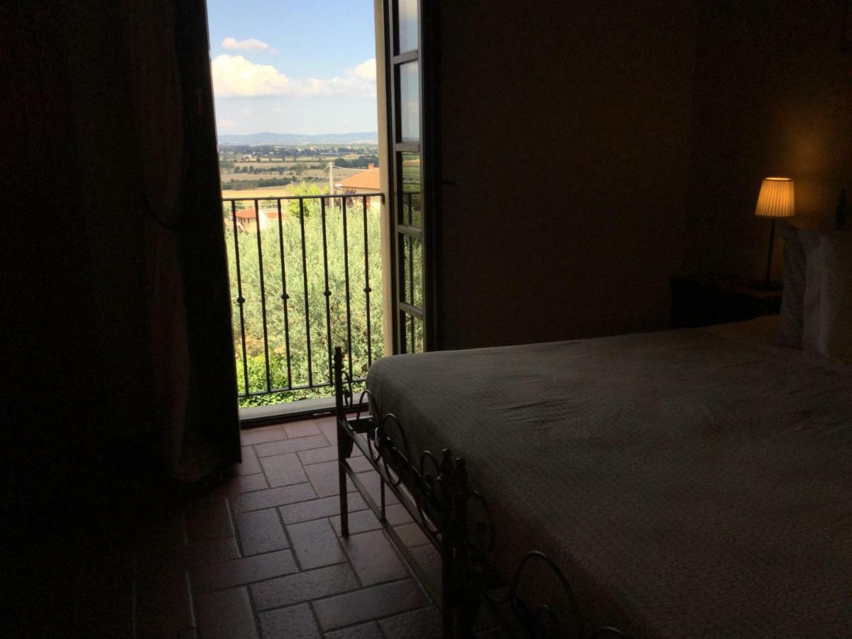 Agriturismo Borgo Tra Gli Olivi Castiglion Fiorentino Exterior foto